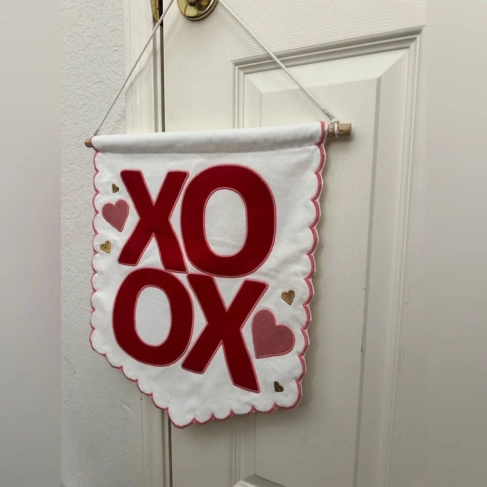 Threshold XOXO Valentines Day Hanging sign